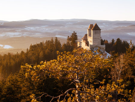 Hrad Kašperk a rozhledny v okolí